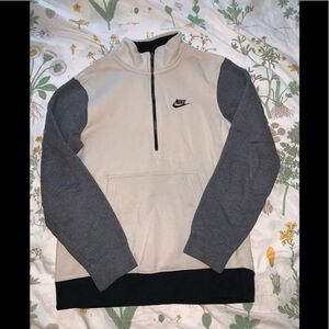 Nike pullover